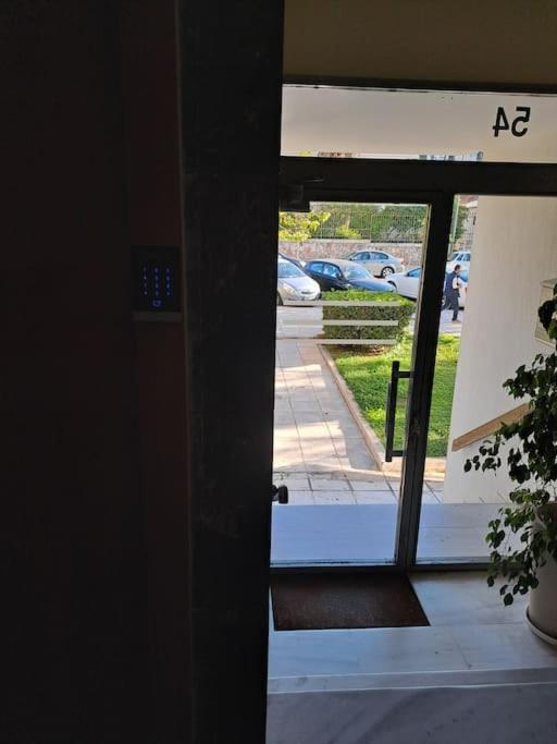 Chic Comfort: Where Cozy Meets Professional Atenas Exterior foto